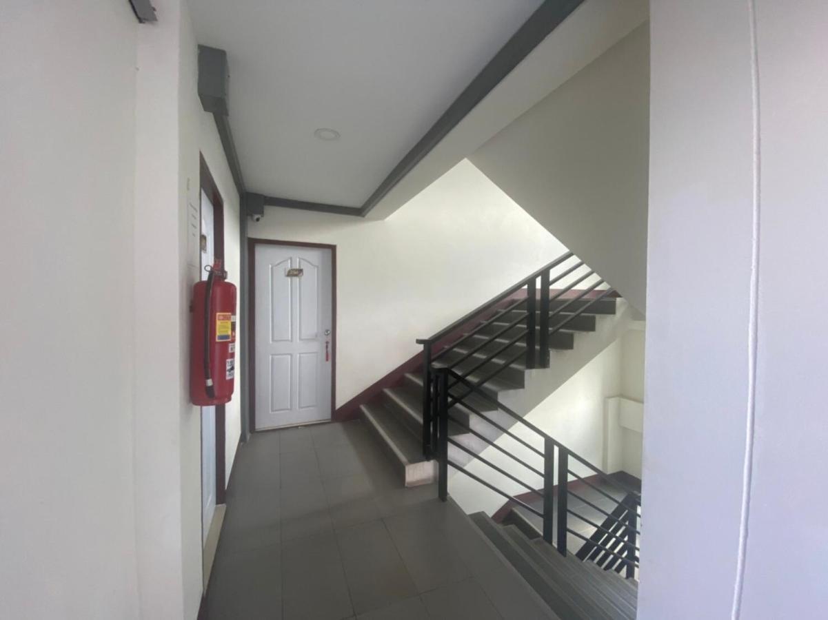 Oyo 1135 Triple A Residence Chiang Mai Eksteriør billede