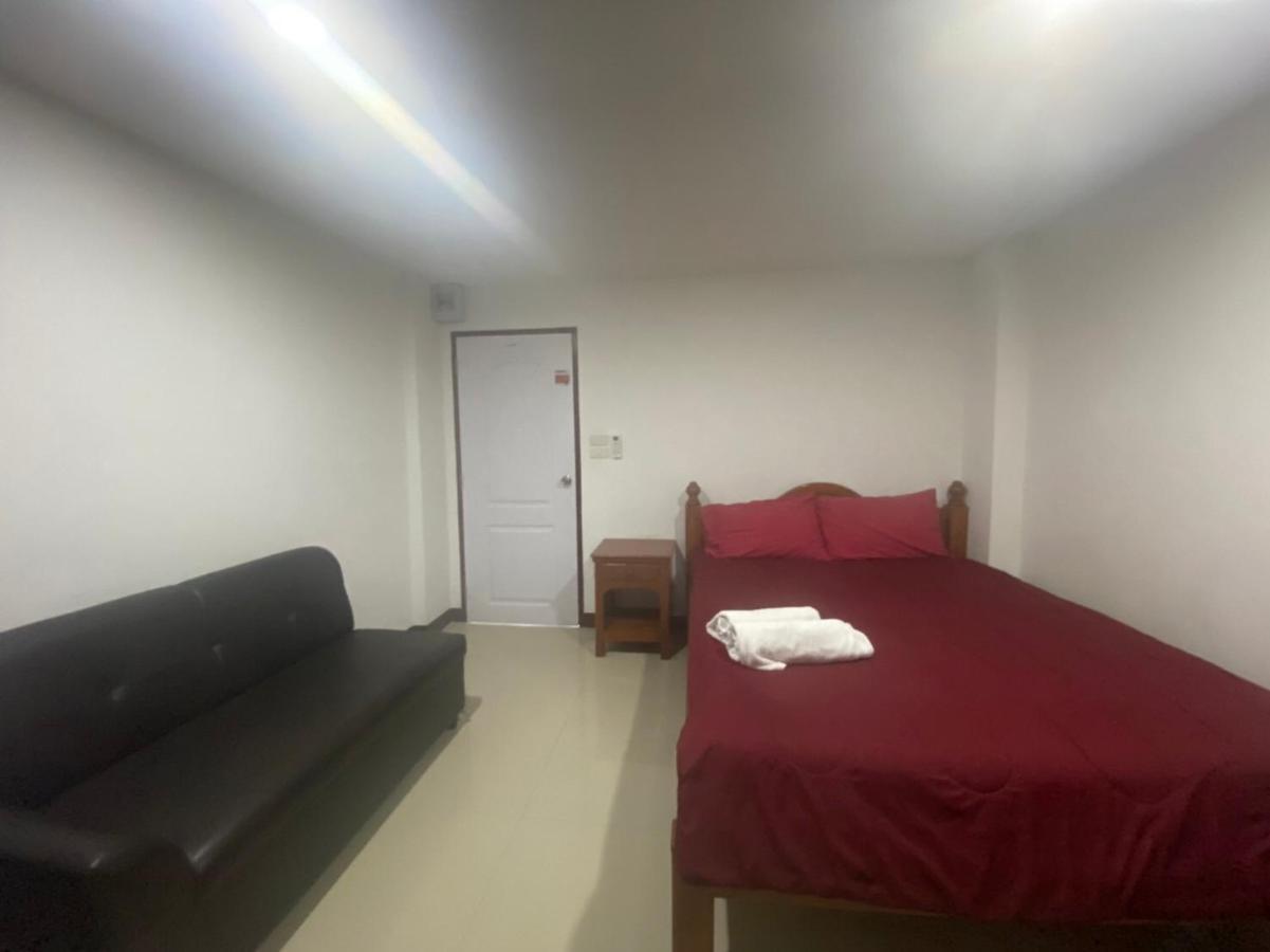 Oyo 1135 Triple A Residence Chiang Mai Eksteriør billede