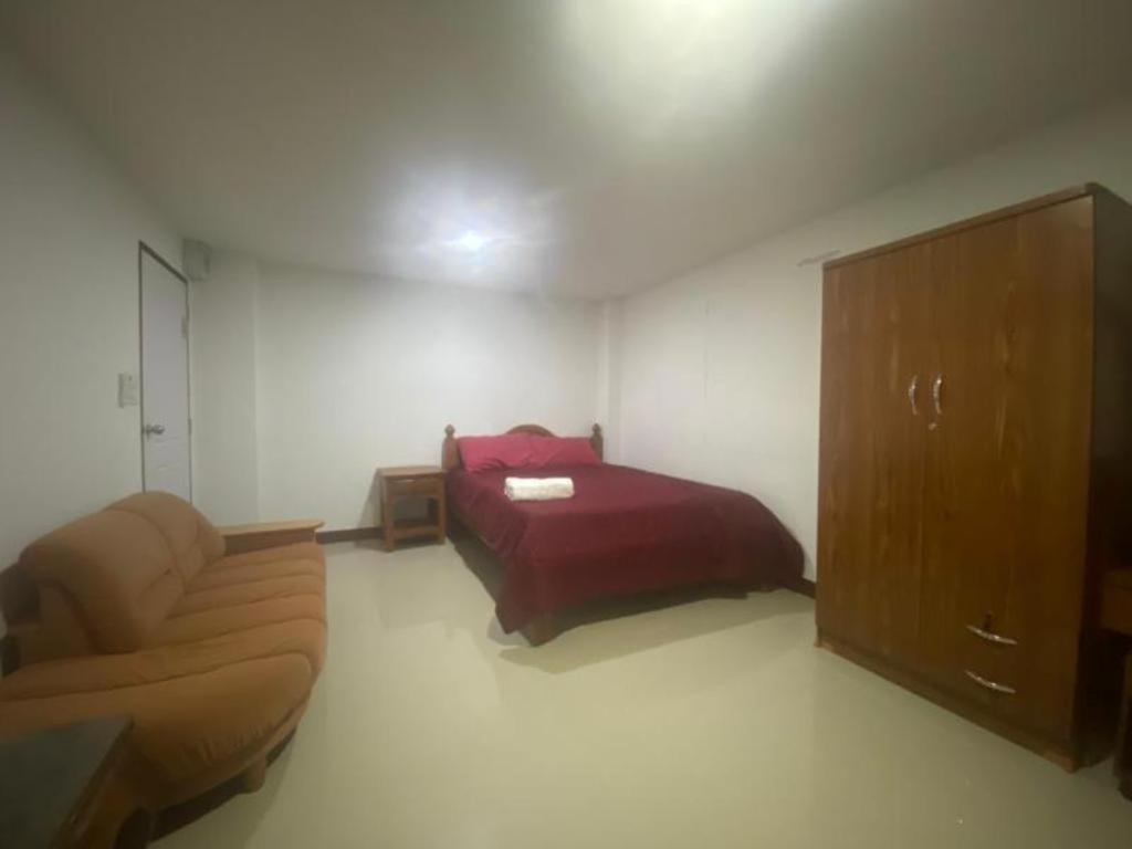 Oyo 1135 Triple A Residence Chiang Mai Eksteriør billede