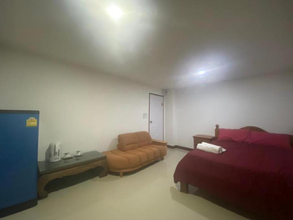 Oyo 1135 Triple A Residence Chiang Mai Eksteriør billede