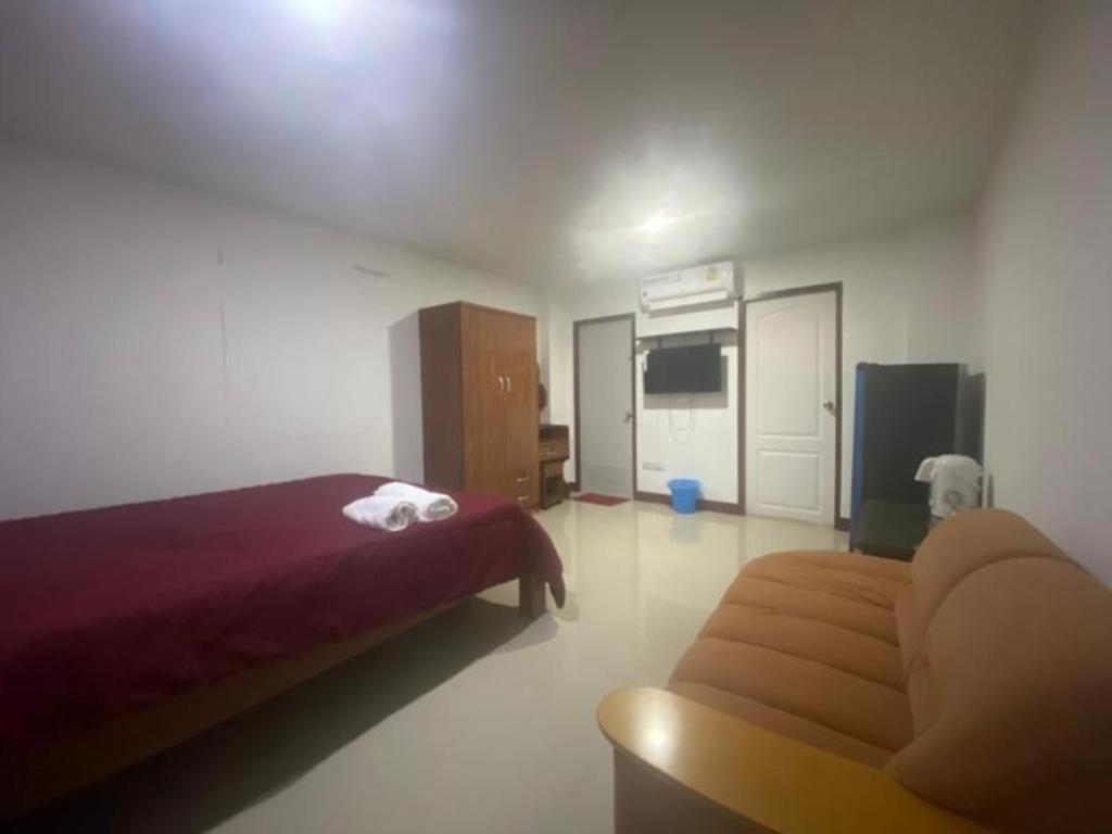 Oyo 1135 Triple A Residence Chiang Mai Eksteriør billede