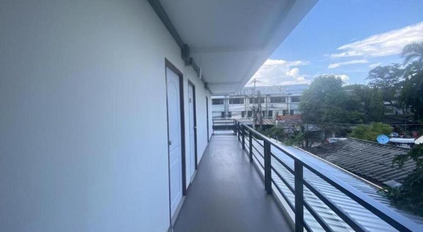 Oyo 1135 Triple A Residence Chiang Mai Eksteriør billede