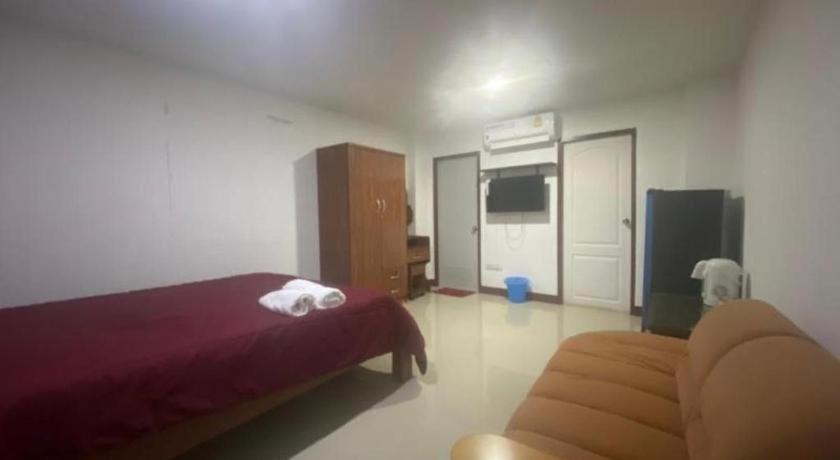 Oyo 1135 Triple A Residence Chiang Mai Eksteriør billede