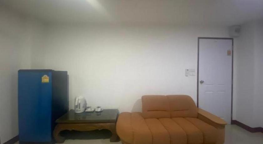 Oyo 1135 Triple A Residence Chiang Mai Eksteriør billede